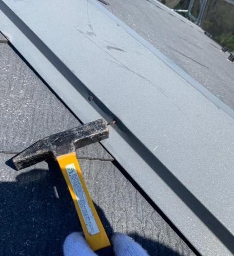 棟板金の釘の打ち直し